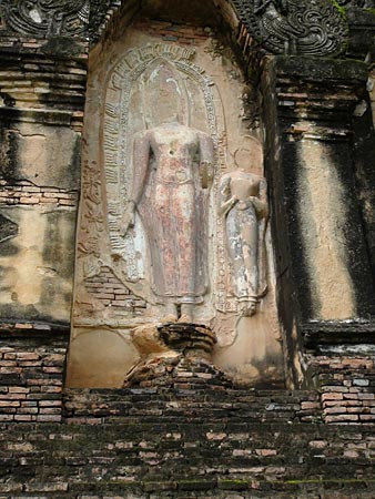 Stucco decoration at Wat Traphang Thong Lang. Northern wall of Mandapa