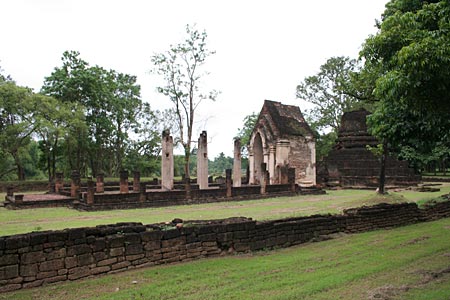 Wat Chom Chuean Chaliang, Si Satchanalai
