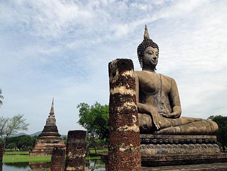 Sitting Buddha a Ordination Hall, Wat Mahathat, Sukhothai