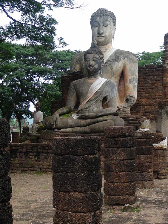 Sitting Buddha Images at Wat Phra Si Rattana Mahathat