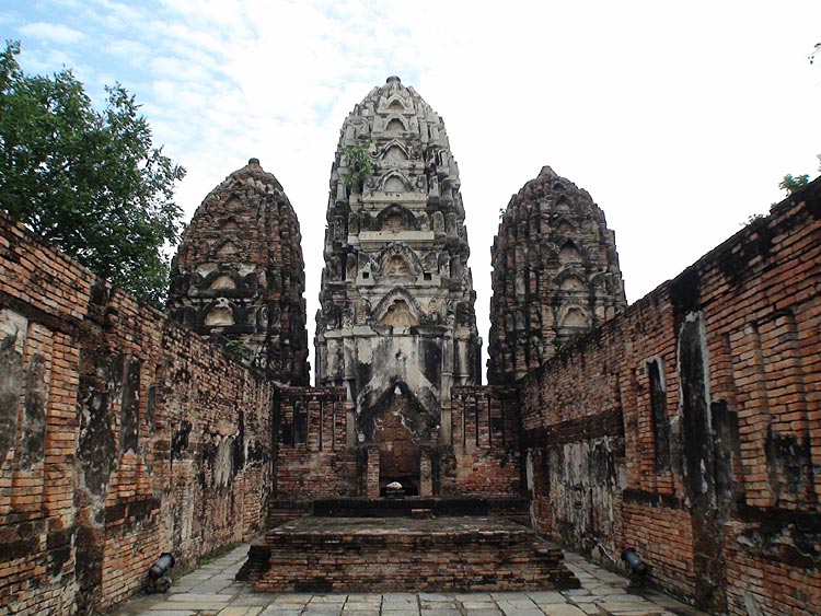 Another view of the three Khmer-style prangs at Wat Si Sawai, Sukhothai